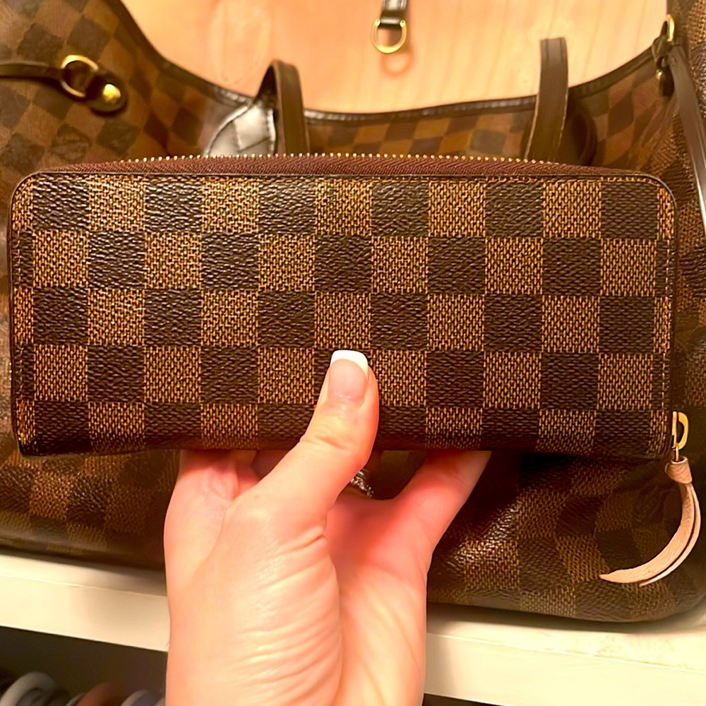 Louis Vuitton Wallet light pink lining